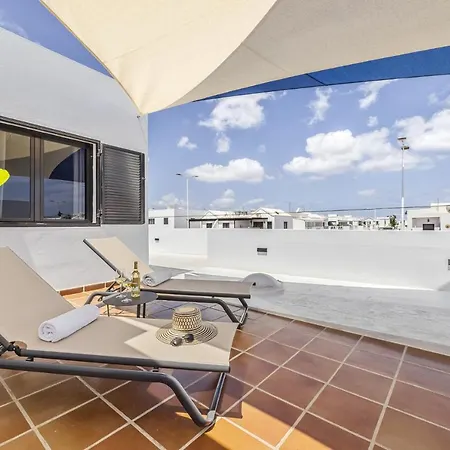 La Casa De Velas Playa Honda (Lanzarote)